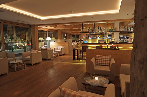 Hotel Nives - highly recommend here