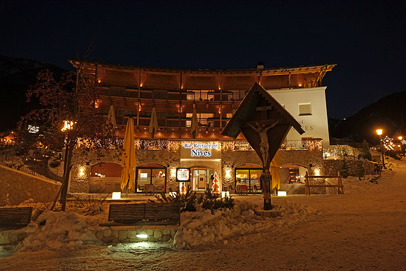 Hotel Nives - highly recommend here