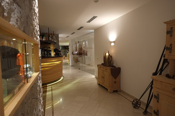 Hotel Nives - highly recommend here
