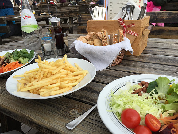 Lunch stop at Alpe di Suisi