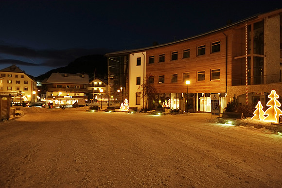 Selva Resort Centre at night
